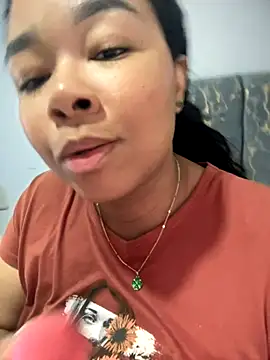 XMara online show from November 26, 2025, 5:24 pm