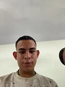 Oscarmartinez123 online show from April 20, 2026, 3:02 pm