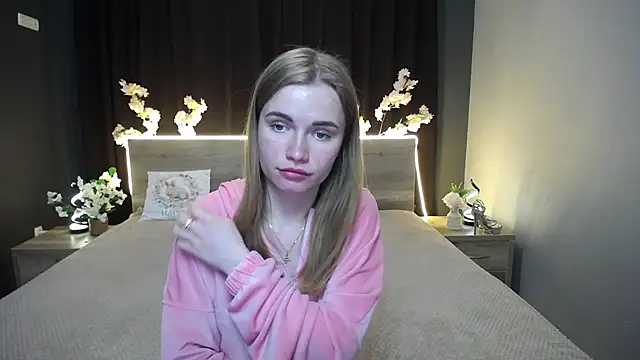 MargaritaKiss online show from April 20, 2026, 7:04 pm