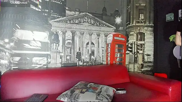 CloeRodriguez online show from April 12, 2026, 3:04 pm