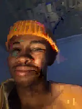 Snapshot of MixedItem chatting on October 19, 2025, 12:30 pm MixedItem online show from October 19, 2025, 12:30 pm