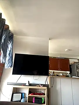 thaliacollins online show from October 4, 2025, 3:02 pm