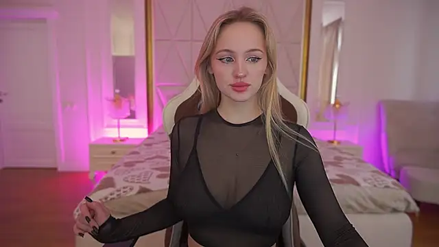 LylaYeess online show from March 22, 2026, 7:10 am