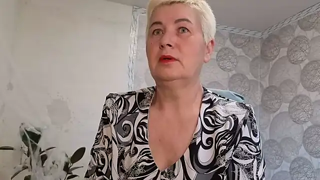 NicoleOlla online show from October 29, 2025, 3:27 am