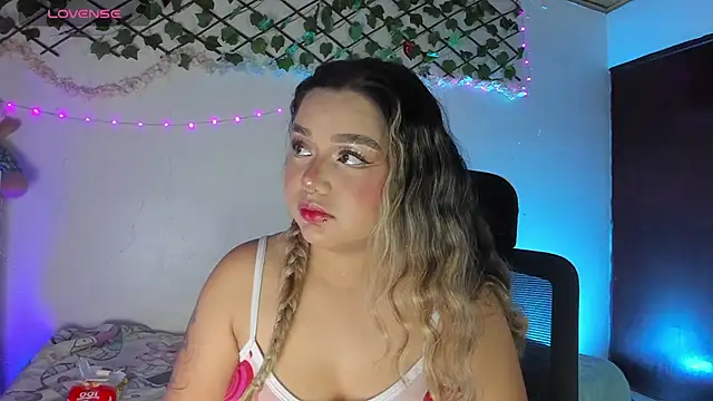 Snapshot of Pucaa_ chatting on July 19, 2026, 11:07 am Pucaa online show from July 19, 2026, 11:07 am