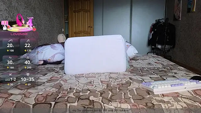 bebrochka41  online show from March 5, 2026, 11:18 am