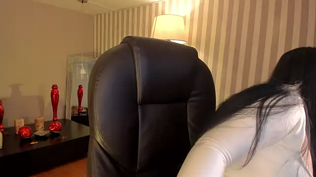 Snapshot of Maaiitee chatting on October 26, 2025, 3:34 pm Maaiitee online show from October 26, 2025, 3:34 pm