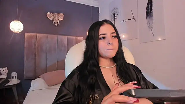 Snapshot of Maaiitee chatting on March 19, 2025, 4:13 pm Maaiitee online show from March 19, 2025, 4:13 pm