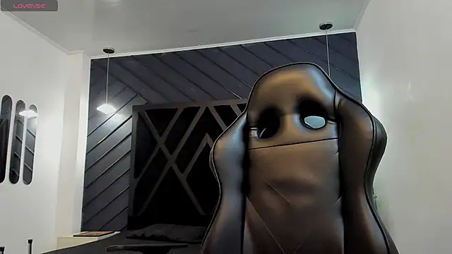 Snapshot of Liam_Kleiin chatting on November 20, 2025, 11:33 am Liam Kleiin online show from November 20, 2025, 11:33 am