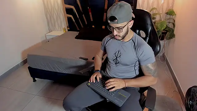 Liam Kleiin online show from March 25, 2026, 11:20 am