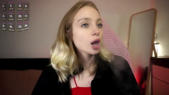 Snapshot of _LISA_BABYMETAL_ chatting on December 13, 2024, 4:16 pm LISA BABYMETAL online show from December 13, 2024, 4:16 pm