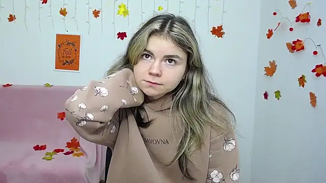 TinaRedly online show from December 1, 2025, 7:15 pm