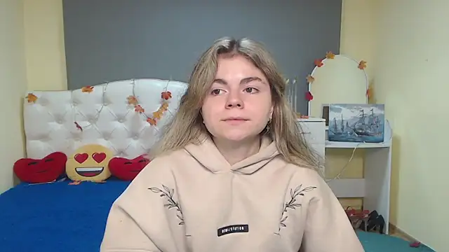 TinaRedly online show from November 17, 2025, 6:45 pm