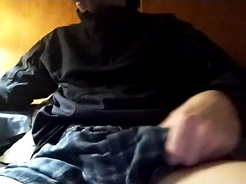 elmerfuddin87 online show from March 4, 2026, 3:36 am