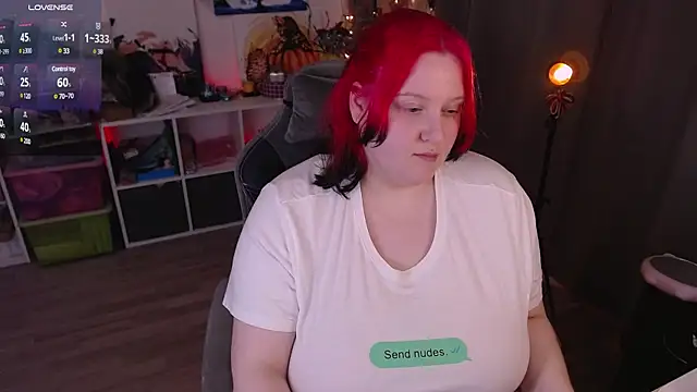 lissamuff online show from February 26, 2025, 2:59 pm