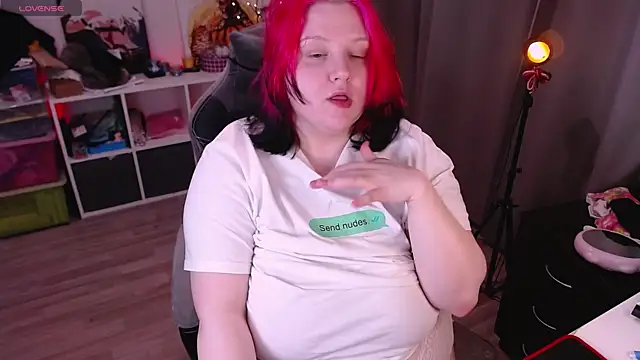 lissamuff online show from March 9, 2025, 7:23 am