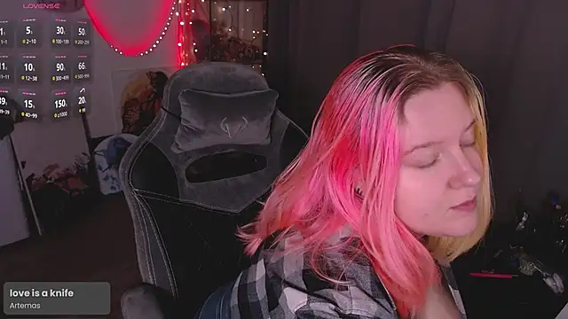 lissamuff online show from February 13, 2026, 3:45 pm