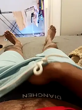 maleesa online show from November 3, 2025, 2:20 pm