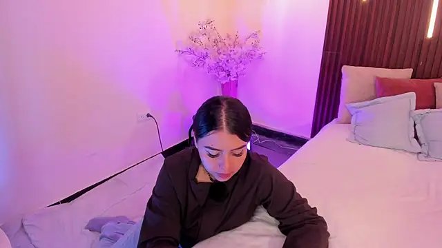 ArianaBaker online show from February 24, 2026, 1:56 pm