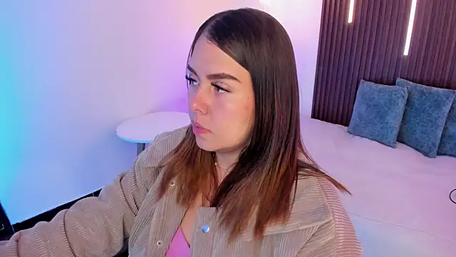 ArianaBaker online show from December 16, 2025, 1:15 pm