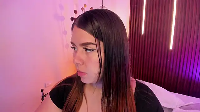 Snapshot of ArianaBaker chatting on April 21, 2026, 3:18 pm ArianaBaker online show from April 21, 2026, 3:18 pm