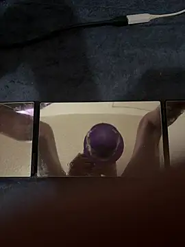 Snapshot of Flickmeatwood chatting on January 10, 2026, 4:19 am Flickmeatwood online show from January 10, 2026, 4:19 am