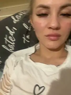 Snapshot of DreamGirl-777 chatting on February 1, 2025, 12:47 pm DreamGirl-777 online show from February 1, 2025, 12:47 pm