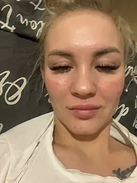 Snapshot of DreamGirl-777 chatting on February 1, 2025, 5:26 pm DreamGirl-777 online show from February 1, 2025, 5:26 pm