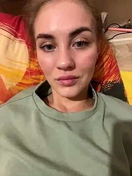 Snapshot of DreamGirl-777 chatting on September 9, 2025, 5:11 pm DreamGirl-777 online show from September 9, 2025, 5:11 pm