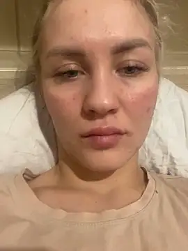 Snapshot of DreamGirl-777 chatting on January 6, 2025, 8:28 pm DreamGirl-777 online show from January 6, 2025, 8:28 pm