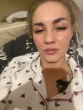 Snapshot of DreamGirl-777 chatting on September 28, 2025, 7:54 pm DreamGirl-777 online show from September 28, 2025, 7:54 pm