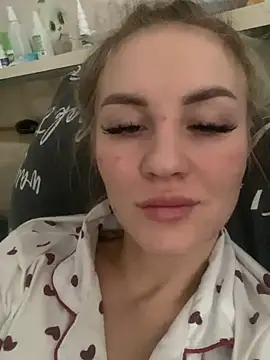 Snapshot of DreamGirl-777 chatting on February 8, 2025, 9:35 am DreamGirl-777 online show from February 8, 2025, 9:35 am