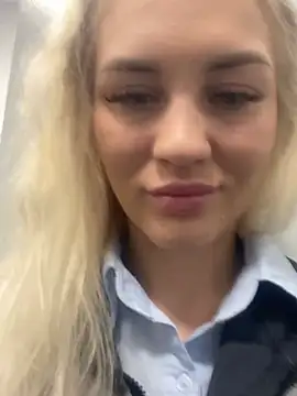 Snapshot of DreamGirl-777 chatting on January 20, 2025, 3:48 am DreamGirl-777 online show from January 20, 2025, 3:48 am