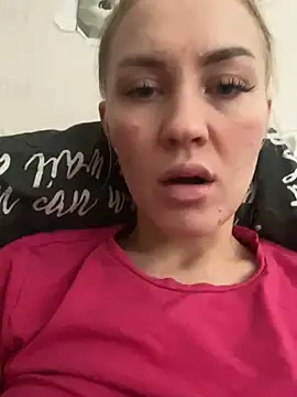 Snapshot of DreamGirl-777 chatting on March 3, 2025, 8:19 am DreamGirl-777 online show from March 3, 2025, 8:19 am