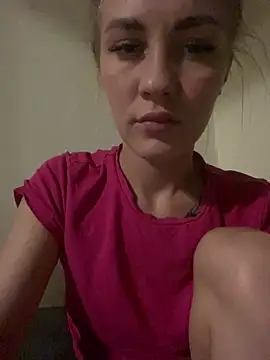 Snapshot of DreamGirl-777 chatting on October 8, 2025, 8:42 pm DreamGirl-777 online show from October 8, 2025, 8:42 pm