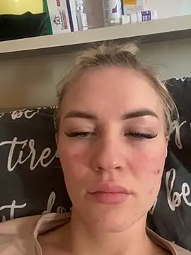 Snapshot of DreamGirl-777 chatting on January 25, 2025, 9:04 am DreamGirl-777 online show from January 25, 2025, 9:04 am