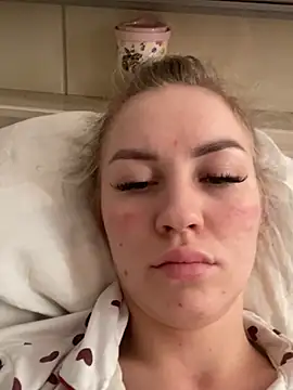 Snapshot of DreamGirl-777 chatting on February 22, 2025, 11:24 am DreamGirl-777 online show from February 22, 2025, 11:24 am