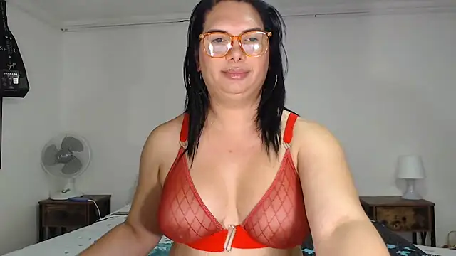 Snapshot of flowerdirtty chatting on June 17, 2026, 8:41 pm flowerdirtty online show from June 17, 2026, 8:41 pm