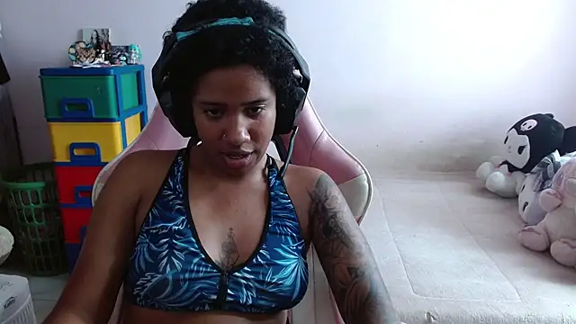 TiffanyRoouse online show from November 1, 2025, 5:51 pm