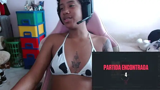 TiffanyRoouse online show from November 20, 2025, 7:58 pm