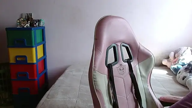 TiffanyRoouse online show from November 8, 2025, 2:53 pm