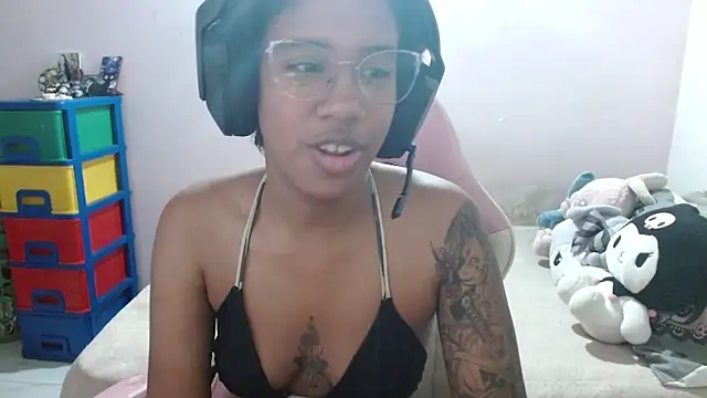 TiffanyRoouse online show from December 22, 2025, 12:55 am