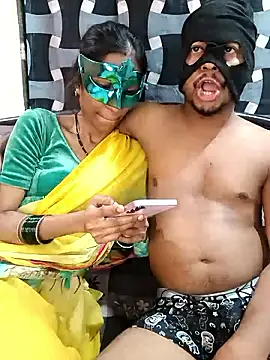 sexycouplemh09 online show from February 15, 2026, 3:00 pm