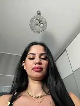  adelle online show from April 4, 2026, 1:06 pm