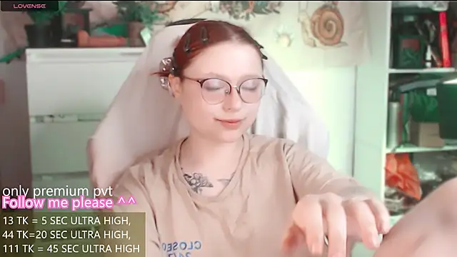 me  hanna online show from April 5, 2026, 2:51 am