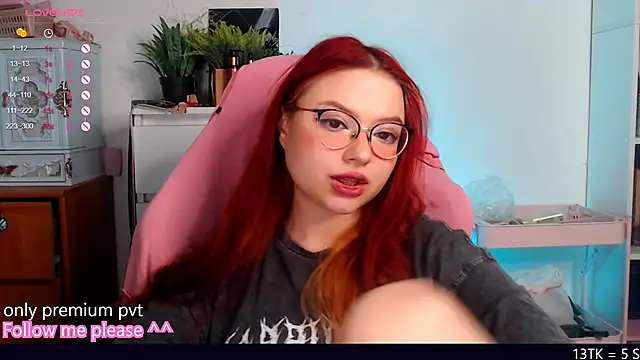 Snapshot of me__hanna chatting on November 10, 2025, 12:15 am me hanna online show from November 10, 2025, 12:15 am