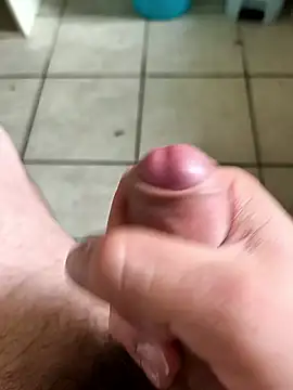 pusssygamer96 online show from April 14, 2026, 12:21 pm