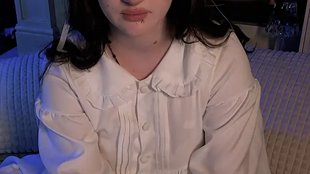 ELLIEJAY online show from October 28, 2025, 5:08 am