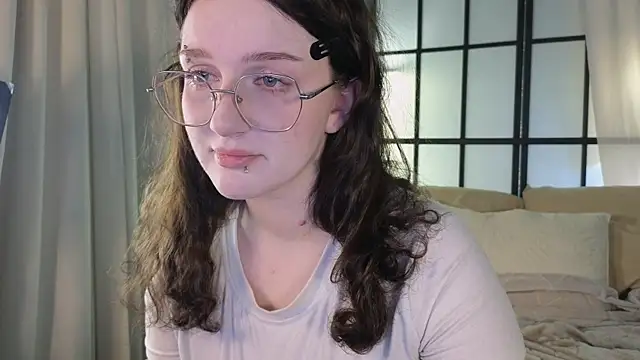 ELLIEJAY online show from November 14, 2025, 5:33 am