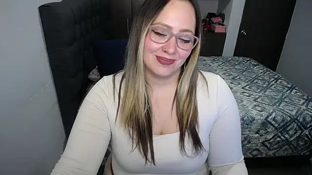 Valentina St online show from March 23, 2025, 2:04 am